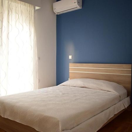 Ferienwohnung Beautiful Renovated Flat In Athen Exterior foto
