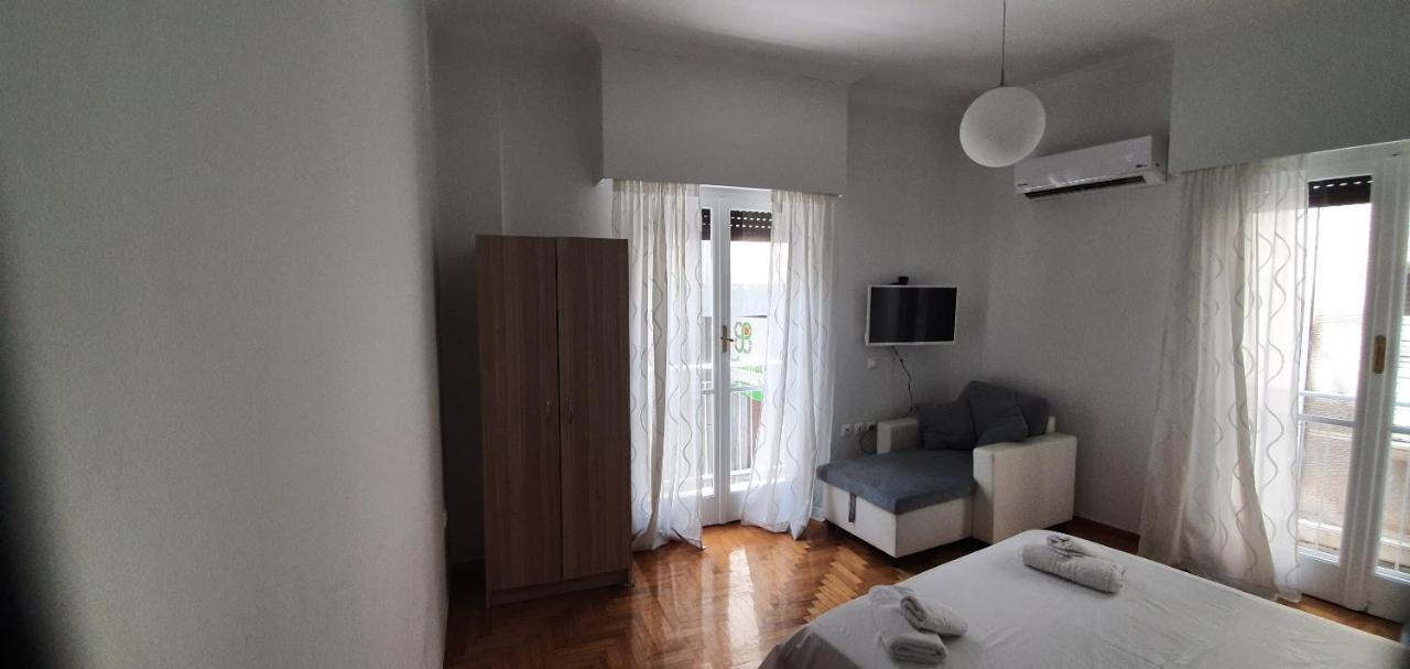 Ferienwohnung Beautiful Renovated Flat In Athen Exterior foto